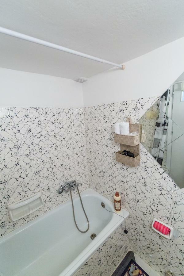 Appartement Vip Greece Petros à Athènes Extérieur photo